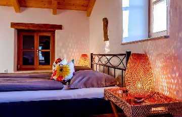 6-Bedroom Stone Villa in Šišan for 10 Guests