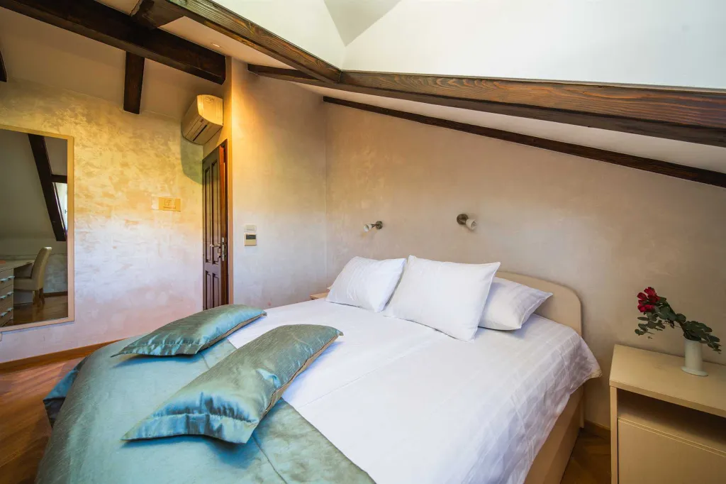 Dubrovnik 5-Bedroom Villa with Private Heated Pool
