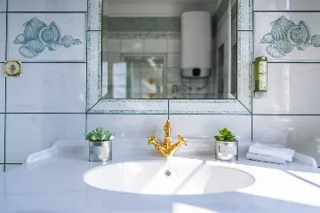 4-Bedroom Villa with Private Heated Pool in Čilipi