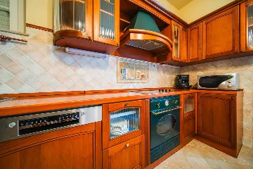 4-Bedroom Villa with Private Heated Pool in Čilipi