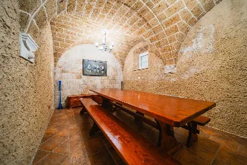 4-Bedroom Villa with Private Heated Pool in Čilipi