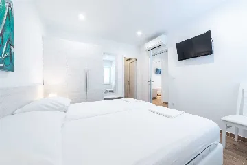 Mlini Villa for 6 Guests with Private Pool