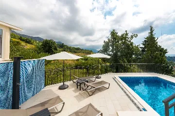 Mlini Villa for 6 Guests with Private Pool