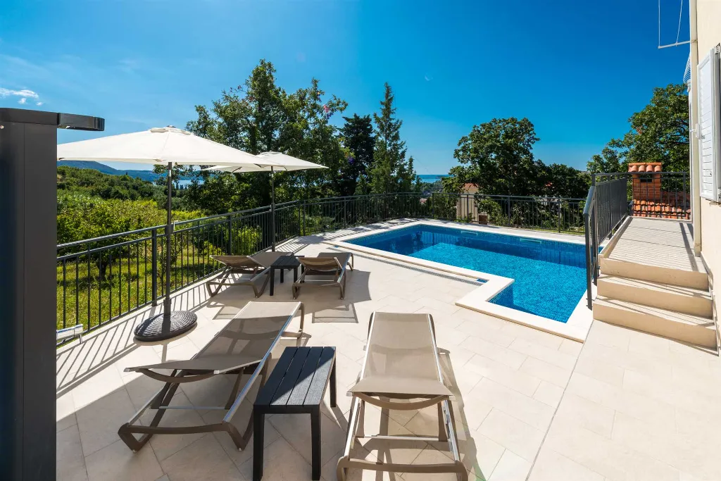Mlini Villa for 6 Guests with Private Pool