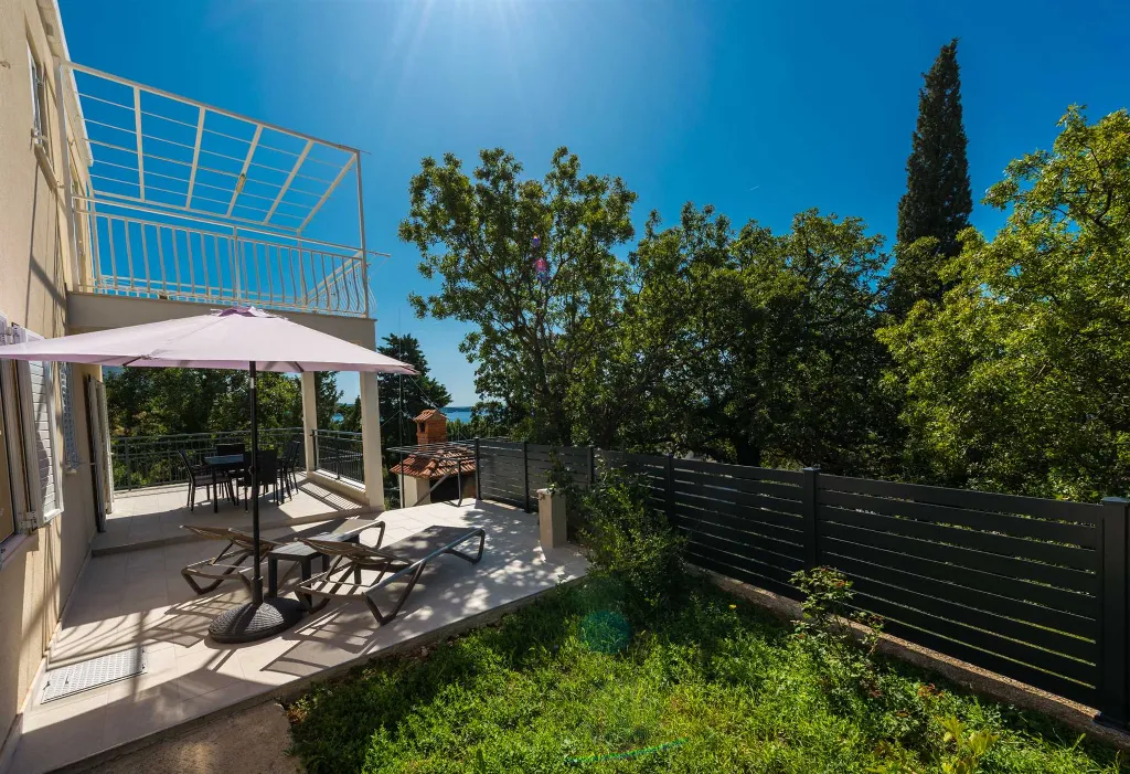 Mlini Villa for 6 Guests with Private Pool