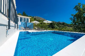 Mlini Villa for 6 Guests with Private Pool