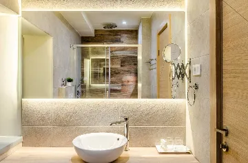 Seafront Villa with Private Pool, Sleeps 8 in Korčula