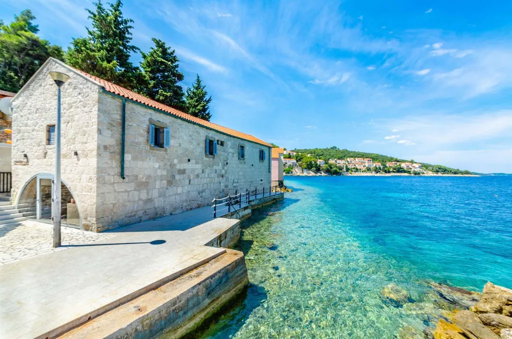 Seafront Villa with Private Pool, Sleeps 8 in Korčula