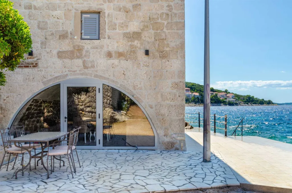 Seafront Villa with Private Pool, Sleeps 8 in Korčula
