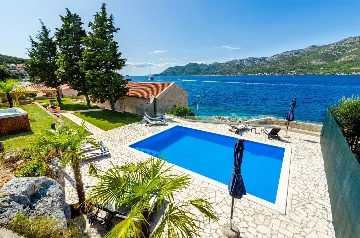 Seafront Villa with Private Pool, Sleeps 8 in Korčula
