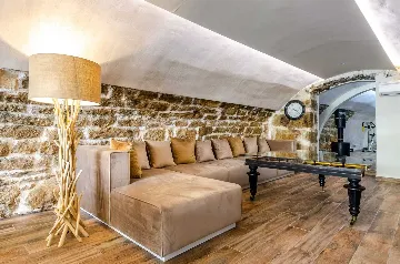 Seafront Villa with Private Pool, Sleeps 8 in Korčula