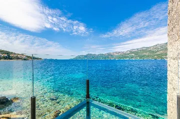 Seafront Villa with Private Pool, Sleeps 8 in Korčula