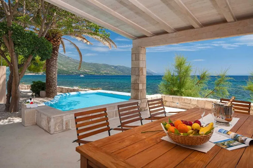 Orebić 3-Bedroom Villa with Private Saltwater Pool
