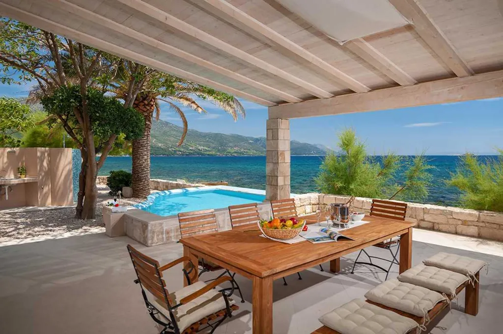 Orebić 3-Bedroom Villa with Private Saltwater Pool
