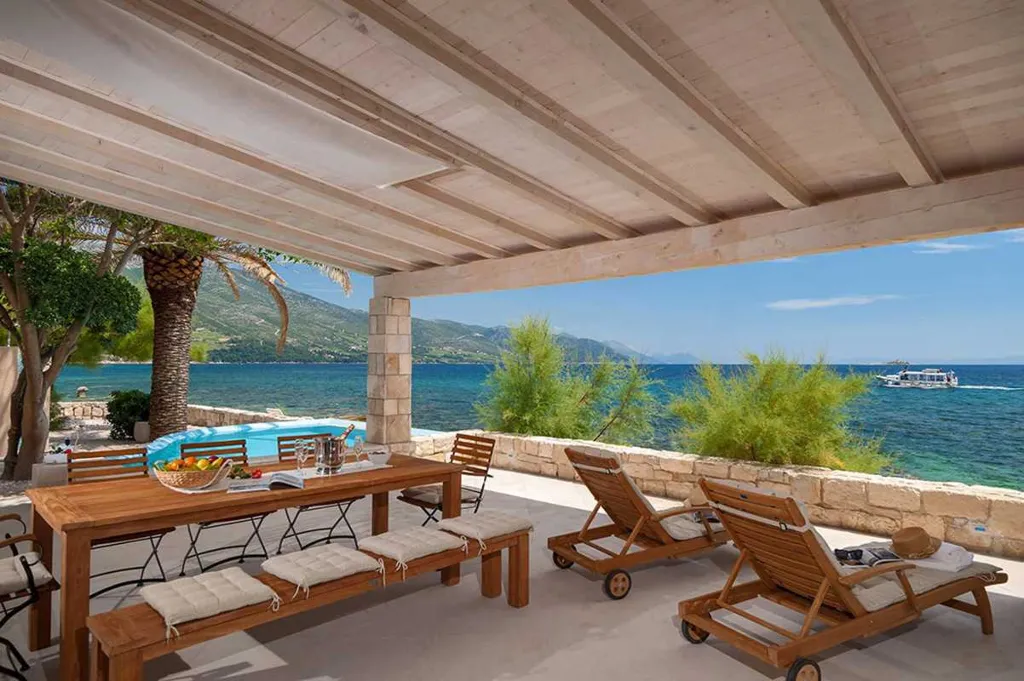 Orebić 3-Bedroom Villa with Private Saltwater Pool