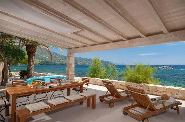 Orebić 3-Bedroom Villa with Private Saltwater Pool