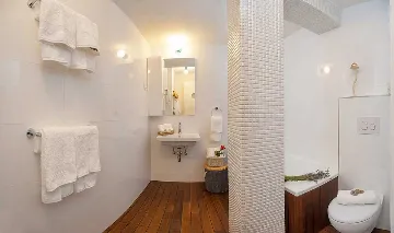 Orebić 3-Bedroom Villa with Private Saltwater Pool