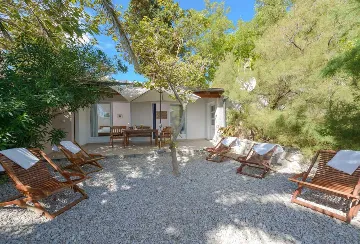 Orebić 3-Bedroom Villa with Private Saltwater Pool