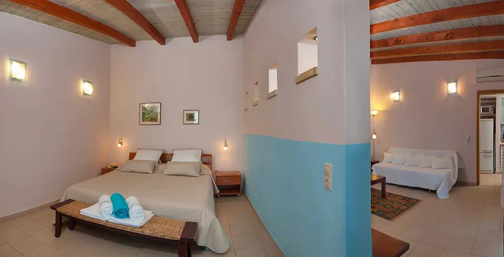 Orebić 3-Bedroom Villa with Private Saltwater Pool