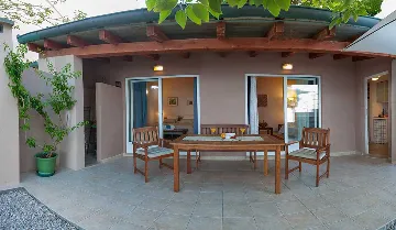 Orebić 3-Bedroom Villa with Private Saltwater Pool