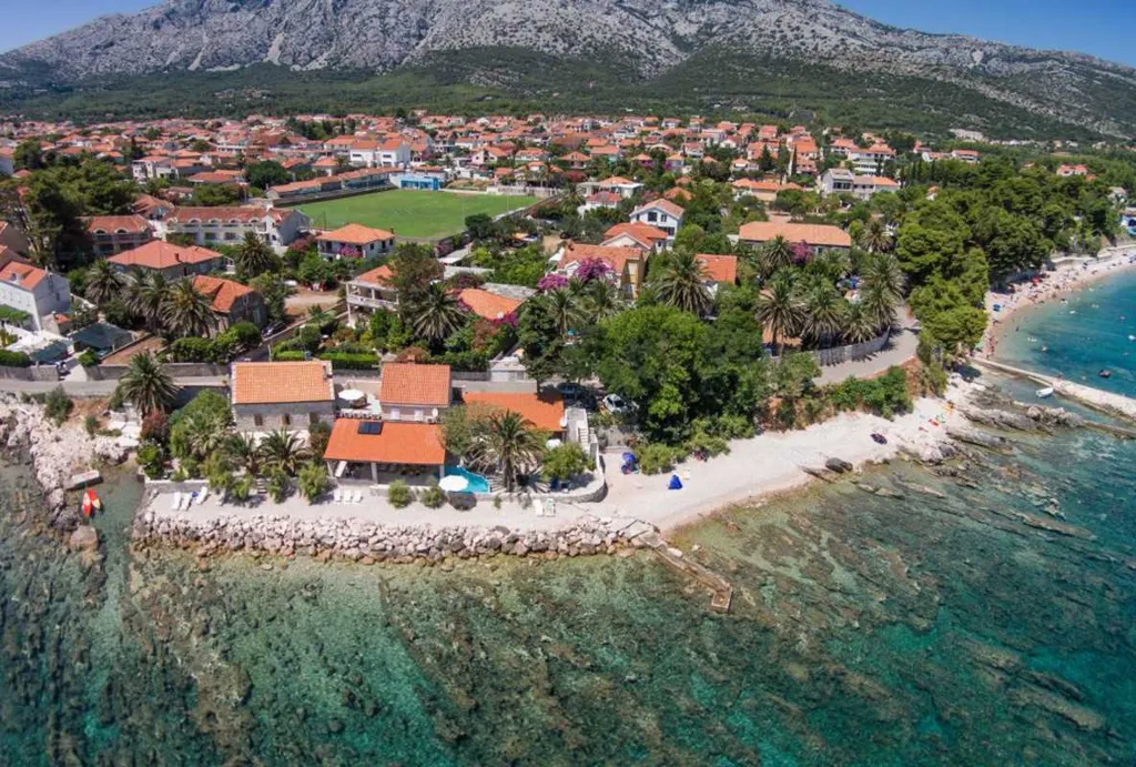 Orebić 3-Bedroom Villa with Private Saltwater Pool