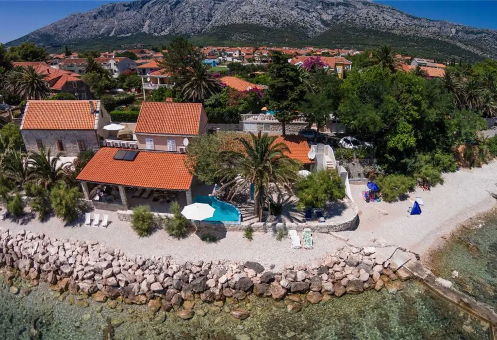 Orebić 3-Bedroom Villa with Private Saltwater Pool