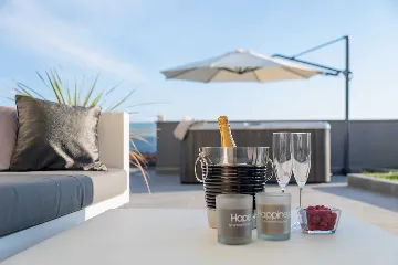 Stanići Villa for 8+2 Guests with Pool & Jacuzzi