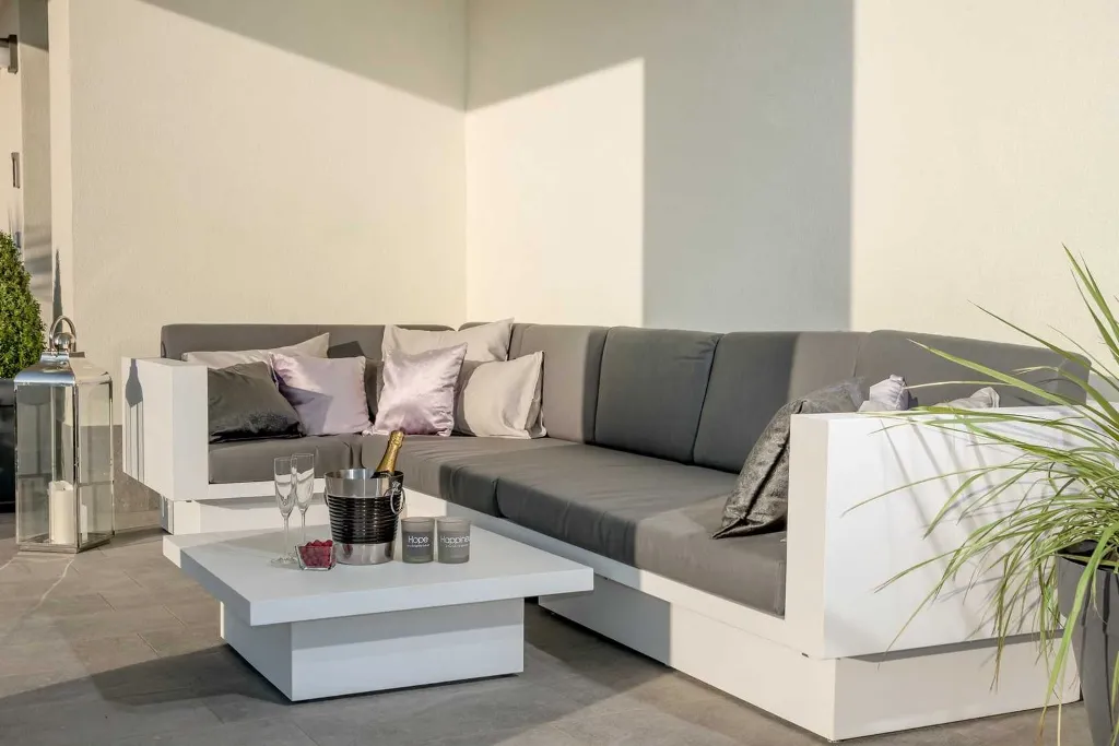 Stanići Villa for 8+2 Guests with Pool & Jacuzzi