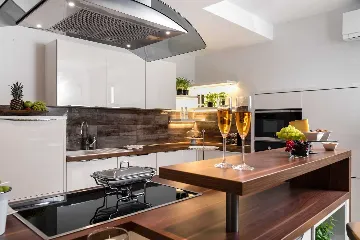 Stanići Villa for 8+2 Guests with Pool & Jacuzzi