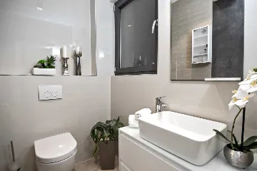 Stanići Villa for 8+2 Guests with Pool & Jacuzzi