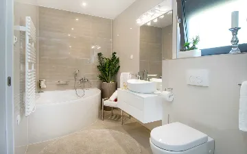 Stanići Villa for 8+2 Guests with Pool & Jacuzzi