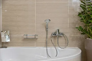 Stanići Villa for 8+2 Guests with Pool & Jacuzzi