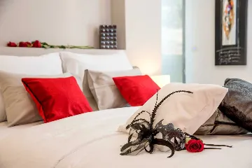 Stanići Villa for 8+2 Guests with Pool & Jacuzzi