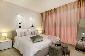 Stanići Villa for 8+2 Guests with Pool & Jacuzzi