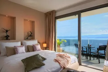 Stanići Villa for 8+2 Guests with Pool & Jacuzzi