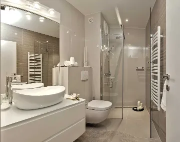 Stanići Villa for 8+2 Guests with Pool & Jacuzzi