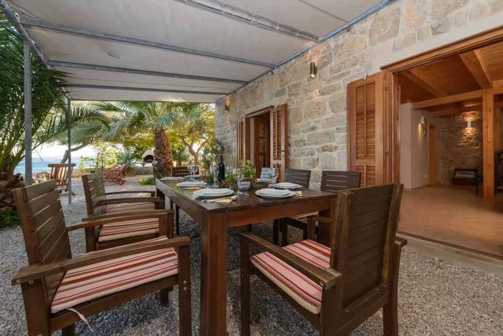 Beachfront Villa in Orebić with Saltwater Pool