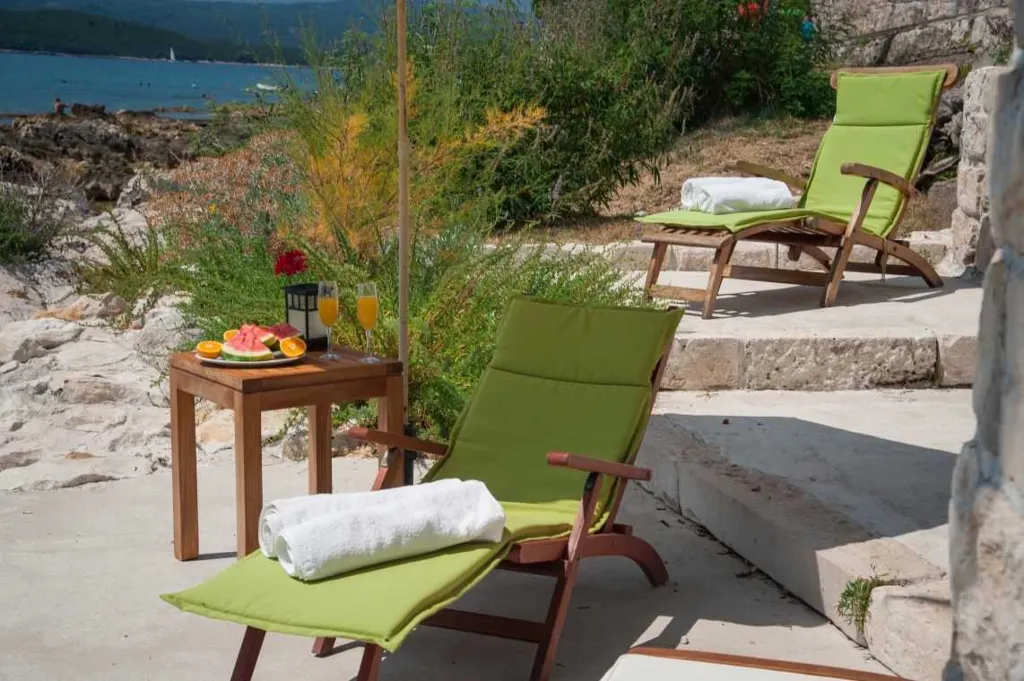Beachfront Villa in Orebić with Saltwater Pool