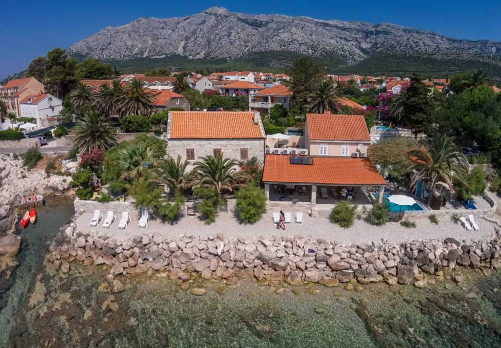 Beachfront Villa in Orebić with Saltwater Pool
