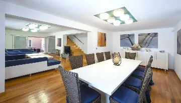 5-Bedroom Villa with Private Pool in Pag