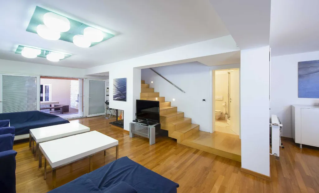 5-Bedroom Villa with Private Pool in Pag