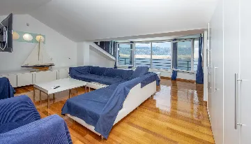 5-Bedroom Villa with Private Pool in Pag