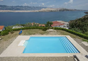 5-Bedroom Villa with Private Pool in Pag