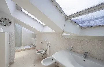 5-Bedroom Villa with Private Pool in Pag