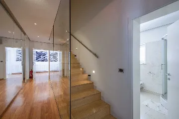 5-Bedroom Villa with Private Pool in Pag