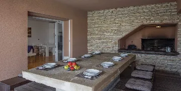 5-Bedroom Villa with Private Pool in Pag