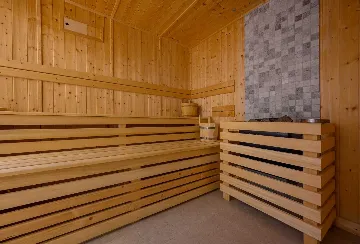 Seafront Villa with Private Heated Pool (8 Guests)