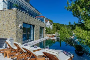 Seafront Villa with Private Heated Pool (8 Guests)