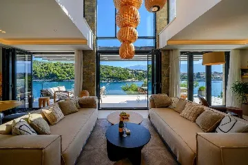 Seafront Villa with Private Heated Pool (8 Guests)