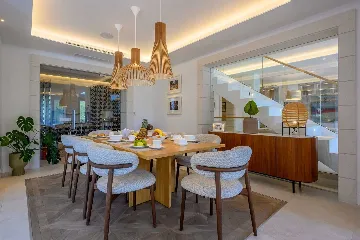 Seafront Villa with Private Heated Pool (8 Guests)